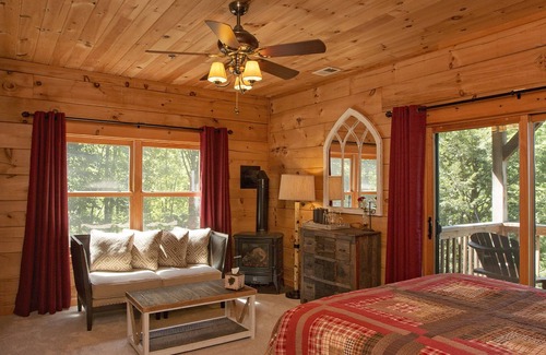 Boone Bed & Breakfast | Lazy Bear Lodge
