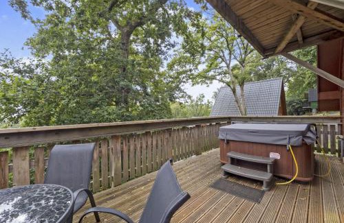 Liverton House | Lazy Bear Lodge with Hot Tub - Finlake Resort and Spa in Devon