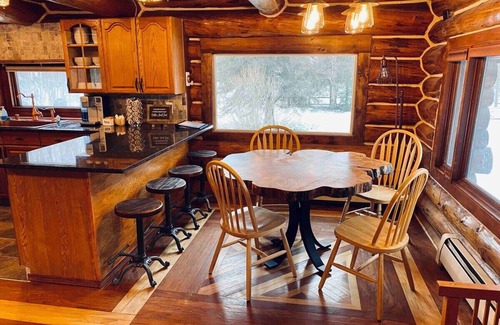 Talkeetna Cabin | Lazy Bear Retreat at Talkeetna Lodge