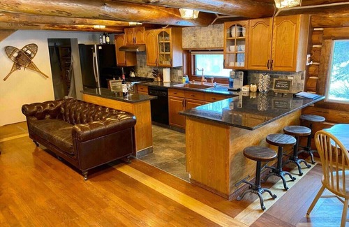 Talkeetna Cabin | Lazy Bear Retreat at Talkeetna Lodge