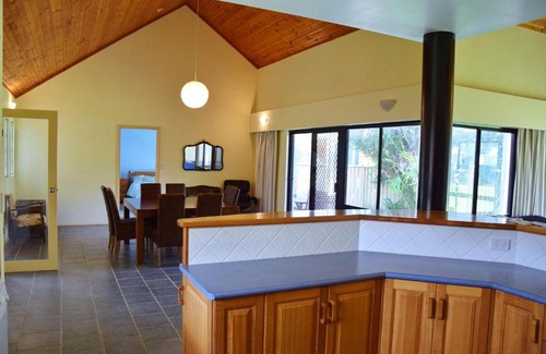 Hat Head House | Lazy Choose-Day - Bring your own linen.