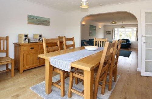 Winterton-on-Sea House | Lazy Days Cottage