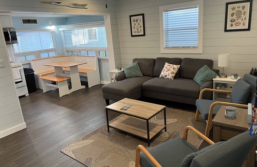 Myrtle Beach Cottage | Lazy Days Cozy Cottage Ocean Lakes