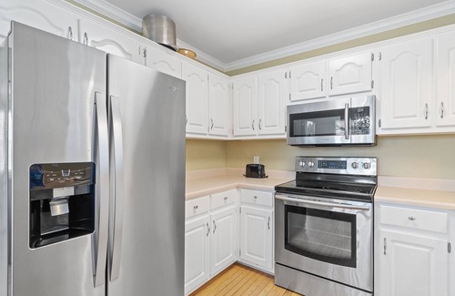 Gulf Shores House | ☀️Lazy Dayz-Pet Friendly-2 Blocks from Beach-Prime Location☀️