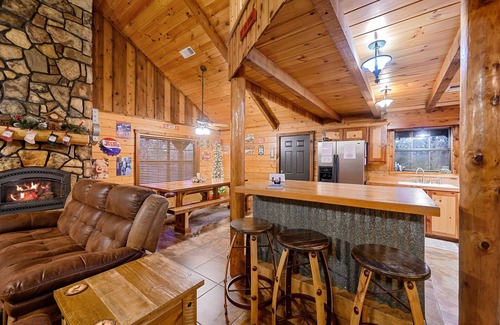 Golden Cabin | Lazy J Hideaway -Hot Tub, fire pit, secluded cabin