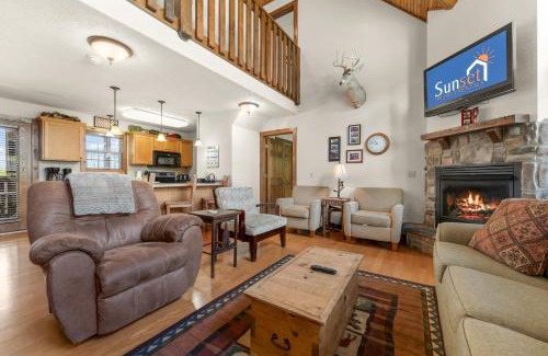 Reeds Spring House | Lazy JC Lodge lodge