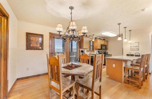 Reeds Spring House | Lazy JC Lodge lodge