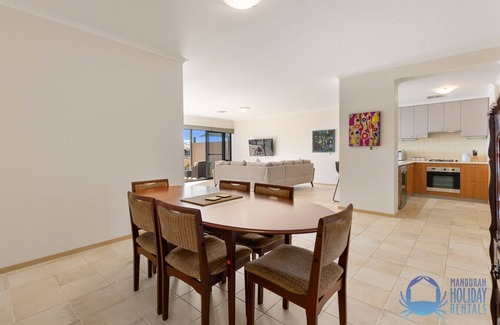 Halls Head Apartment | Lazy Jetty Days in Halls Head