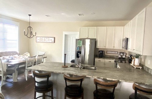 Port St. Joe Cottage | Lazy Lou.Low Rates for Sept-Oct.4 Bedroom+4.5 Bath+Screen Porches+Pools+Hot Tub.