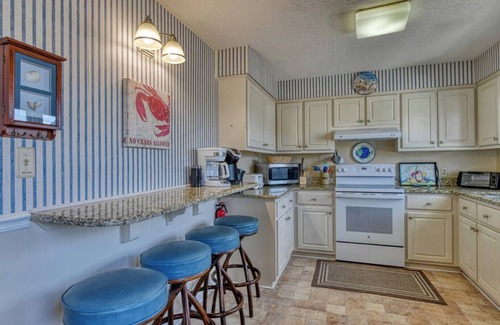 Garden City House | Lazy O - Four Bedroom, Three 1/2 Bath Oceanfront Home with Private Pool