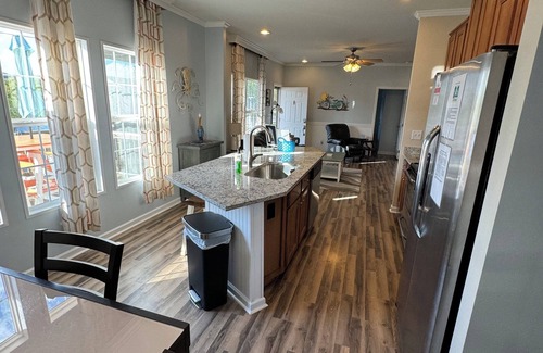 Garden City House | Lazy Pelican Beach House