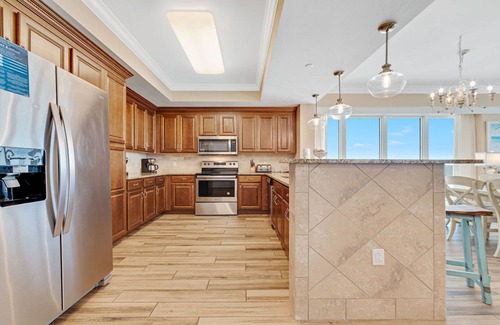 Orange Beach Condo | LAZY RIVER! BEACHFRONT! 4BR Beauty! Parking Level!