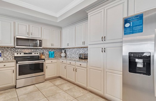 Orange Beach Condo | LAZY RIVER! Water Slide! Beach Front!