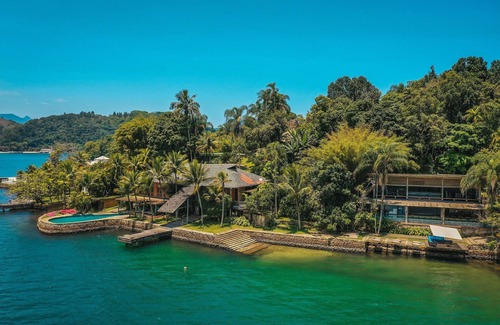 Angra dos Reis Villa | LB - AR06 Paradise Mansion 05 Suites Ilha do Cavaco Vacation Rentals