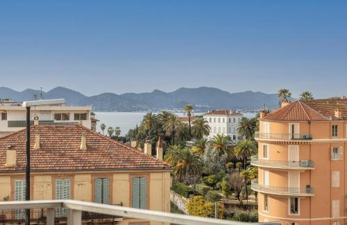 Le Suquet House | LB Vacation Rentals I High Floor Sea View 2Br Apt with Balcony & Garage