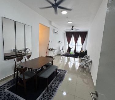 Puchong Apartment | LBS Skylake Residence - TheMalaikaHomestay