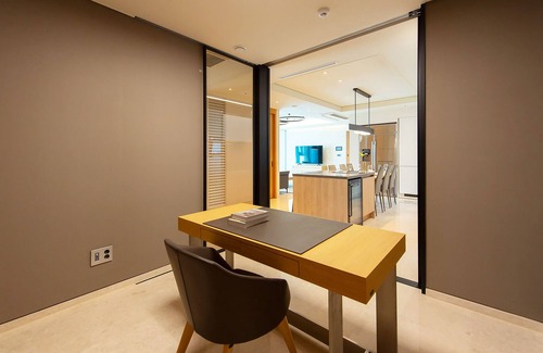 Jwadongsunhwan-ro Condo | LCT Residence