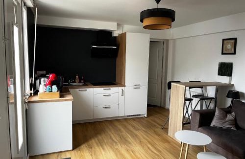 Mantes-la-Ville Apartment | LCY Home - Superbe appartement de plain pied