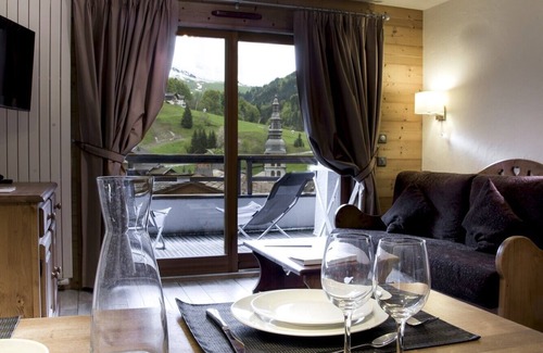 La Clusaz Apartment | LCZ - Charmant T3 coeur village et piscine, 4*