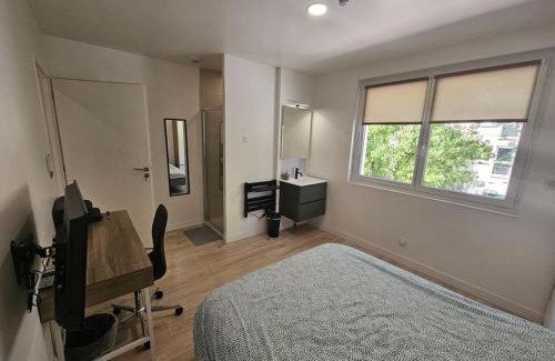 Saint-Priest Apartment | Le 14B