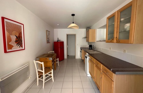 Chateauneuf-du-Pape Apartment | LE 15 - APARTMENT WITH PANORAMIC VIEW IN THE HEART OF THE MEDIEVAL VILLAGE WIFI & AIR CONDITIONING