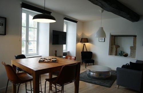 Dinan Apartment | Le 1777