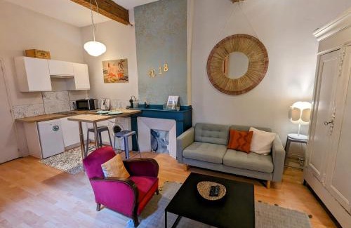 Saint-Etienne Apartment | "Le 18", Appartement Cocon, Hyper Centre Toulouse