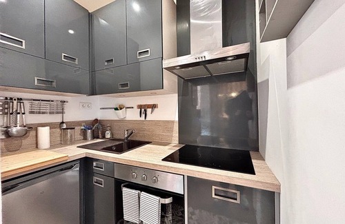 Nimes City Centre Apartment | Le 22, T3 center Nîmes Maison Carrée, 2 bedrooms