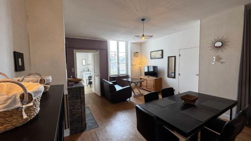 Chatellerault Apartment | Le 24 Clemenceau