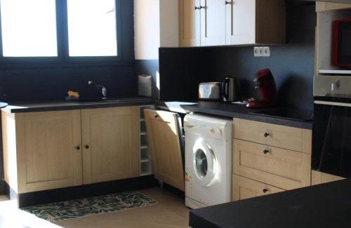 Oasis - Maroc Apartment | Le 24 Tranquille 3 Chambres à 2 Min du Circuit