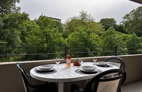 La Roque-d'Antheron Condo | Le 27 Grimaldi, quiet 50m2 one-bedroom apartment 5 minutes from the Piano Festival