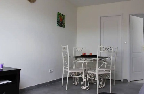 Vierzon Apartment | Le 4 Tranquille - Vierzon - Wifi et Parking Inclus