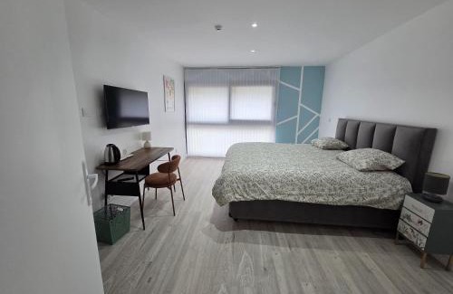 Les Stades Apartment | Le 46 Appart Hotel Entre Paris Disneyland Parc Asterix Navette