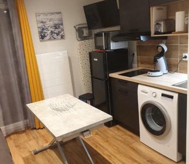 Bernex Apartment | Le 67,ski et randonnée,lave linge,sèche linge,wifi,parking gratuit