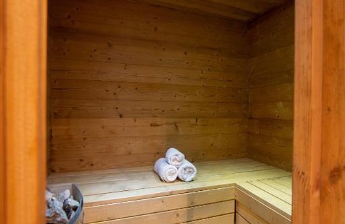 Champagny-en-Vanoise Ski Chalet | Le Bûcher d'Albert