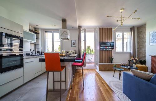 Tours City Centre Apartment | Le Balcon des Arts - PrestiPlace Collection