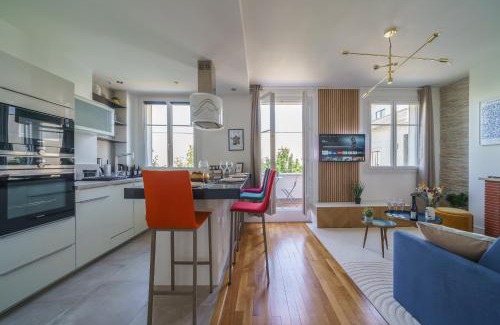 Tours City Centre Apartment | Le Balcon des Arts - PrestiPlace Collection