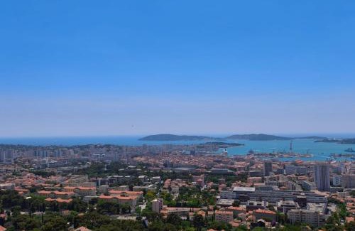 Toulon Apartment | Le Balcon, vue panoramique au Faron