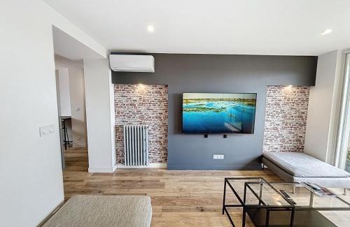 Amidonniers - Caffarelli Apartment | Le Balcon - Vue sur canal de Brienne