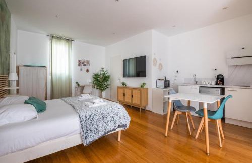 Bordeaux Sud Apartment | Le Bambou: Grand studio au calme, Climatisé, 5 min de la Gare