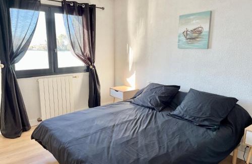 Castelnaudary Apartment | Le bassin - Vue canal du midi avec climatisation et garage