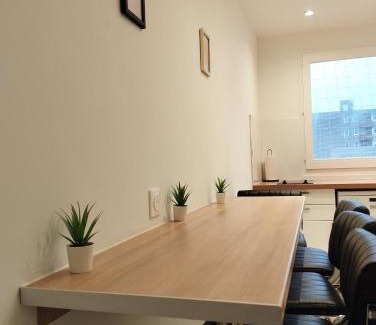 Cergy Bed & Breakfast | Le Beau Refuge Parisien de Cergy - Parisian modern flat at Cergy