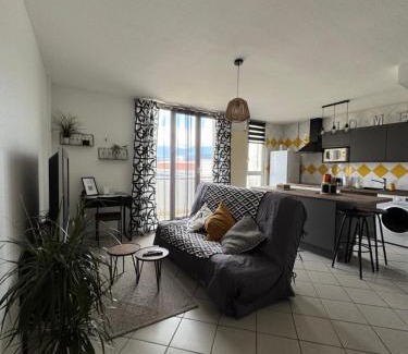 Secteur 3 Apartment | Le Beauvert parking gratuit