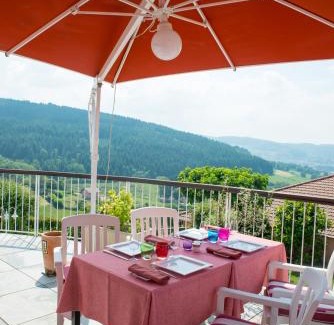 Le Cergne Hotel | Le Bel Vue