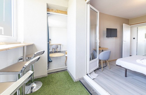 Belle-Beille Apartment | Le Bellevue - logement proche des parcs Angevin
