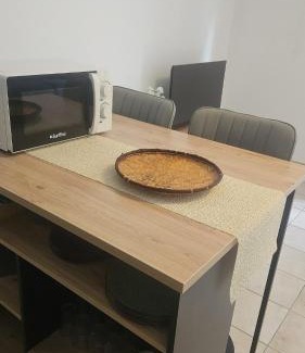 Saint-Denis Apartment | LE BERYL - Proche CHU et Saint-Denis centre