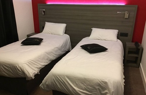 Flers Hotel | Le Beverl'Inn