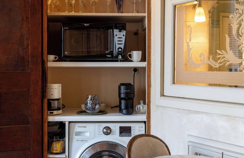 Paris City Center Apartment | Le Bijou des Orfèvres: Louvre, Notre Dame