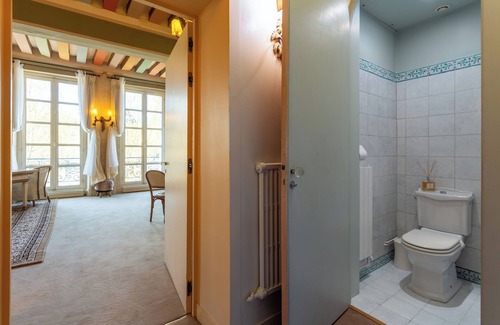 Paris City Center Apartment | Le Bijou des Orfèvres: Louvre, Notre Dame