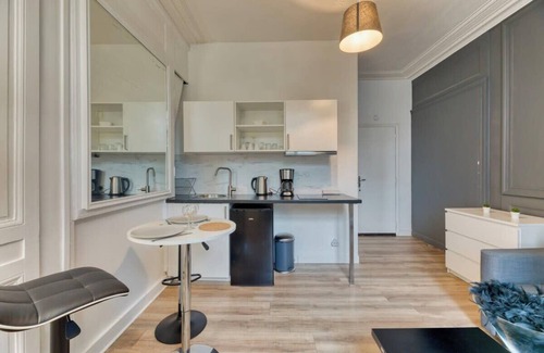 Quartier Pasteur Apartment | Le Black Angel, votre studio, au cœur de Rouen !